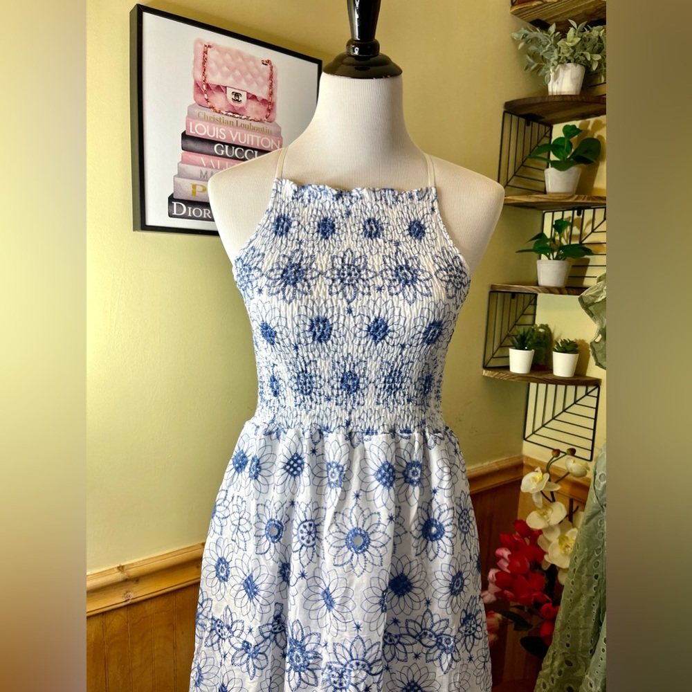 🌷Brand New halter eyelet dress fully embroidered can fit Sm up to M price firm! - Picture 3 of 6